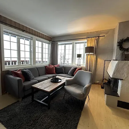 Modern 2-bedroom In Ideal Location 아파트 Beitostolen