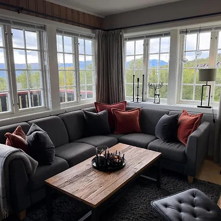 Modern 2-bedroom In Ideal Location Lägenhet *